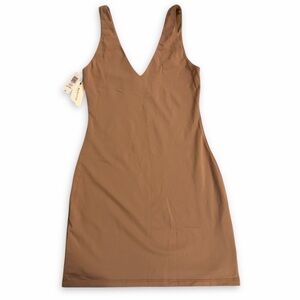 NWT Aritzia Babaton Contour V-Neck Mini Dress Deep Taupe Sz Medium